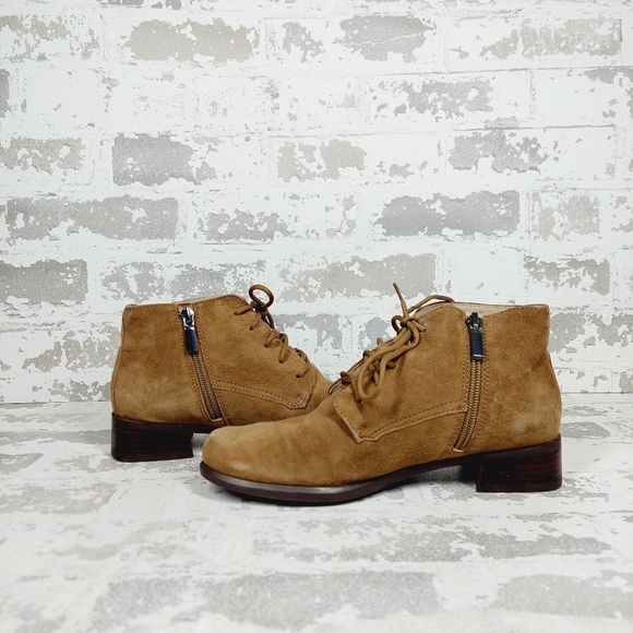 Munro Antonia Tan Suede Water Resistant Side Zip Lace Up Bootie C737 - Picture 5 of 11